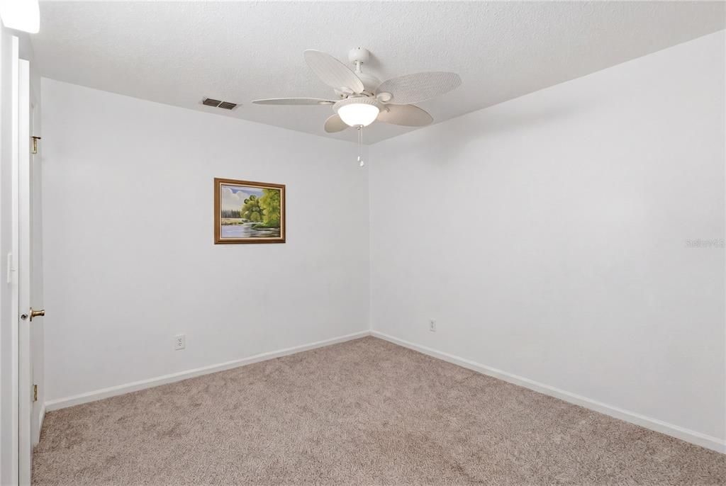 Activo con contrato: $199,999 (3 camas, 2 baños, 1564 Pies cuadrados)