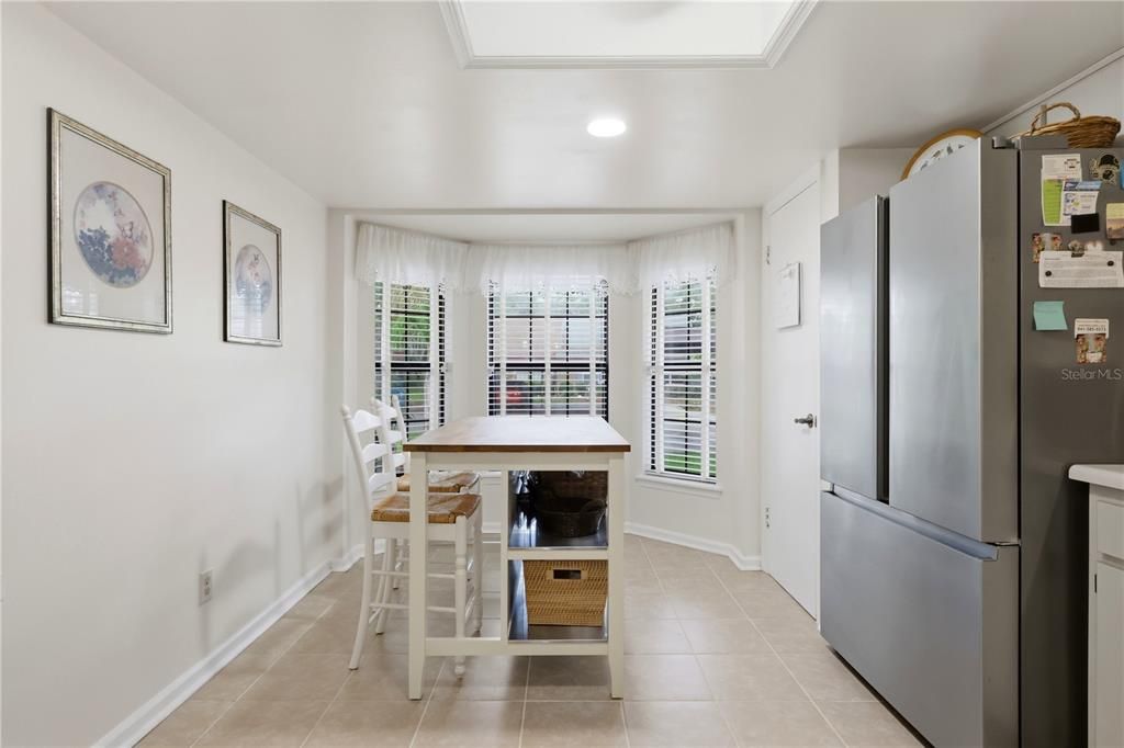 Activo con contrato: $199,999 (3 camas, 2 baños, 1564 Pies cuadrados)