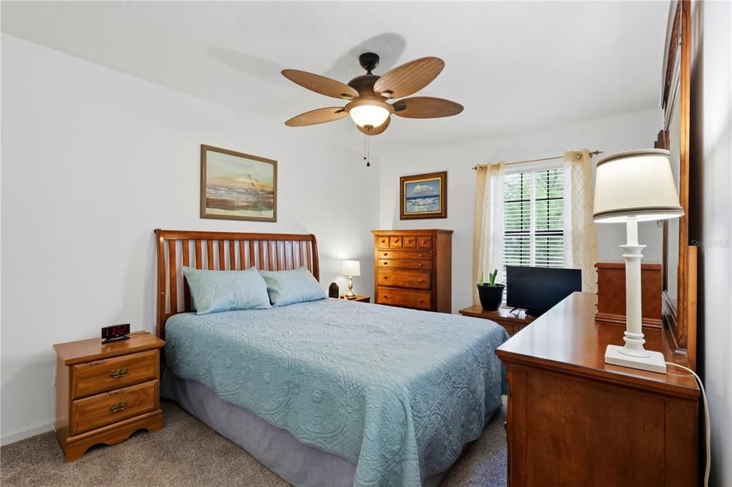 Activo con contrato: $199,999 (3 camas, 2 baños, 1564 Pies cuadrados)