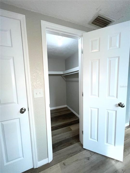 В аренду: $1,950 (3 спален, 2 ванн, 1306 Квадратных фут)