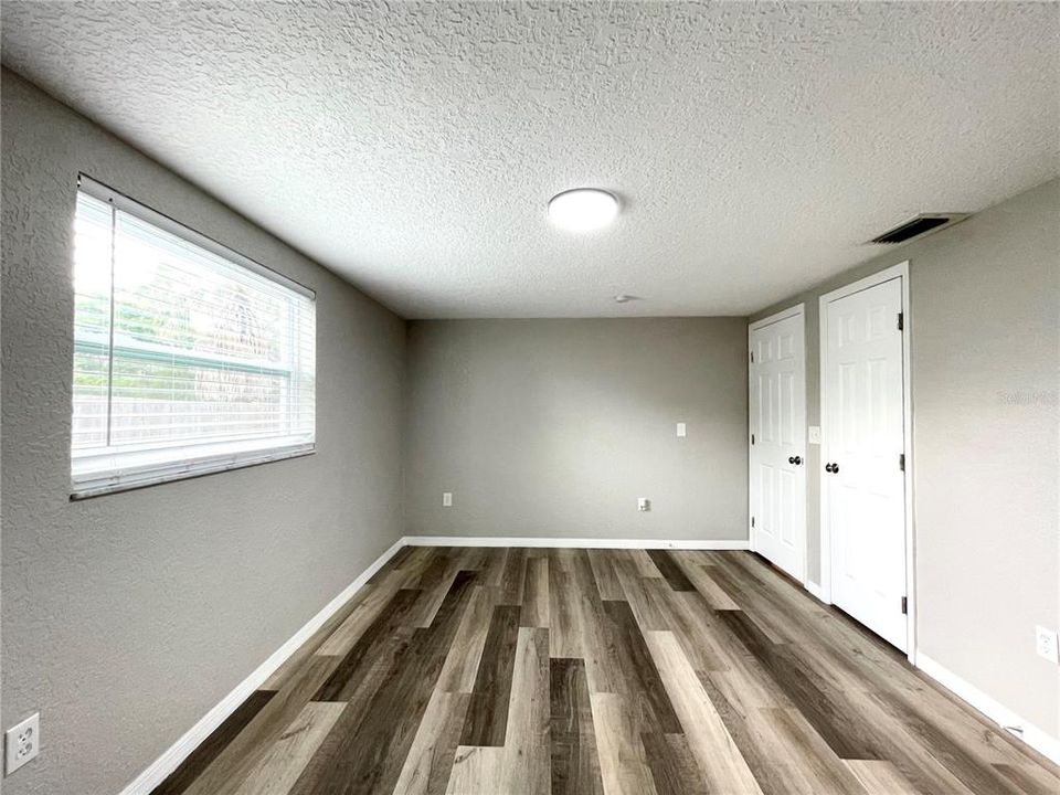 В аренду: $1,950 (3 спален, 2 ванн, 1306 Квадратных фут)