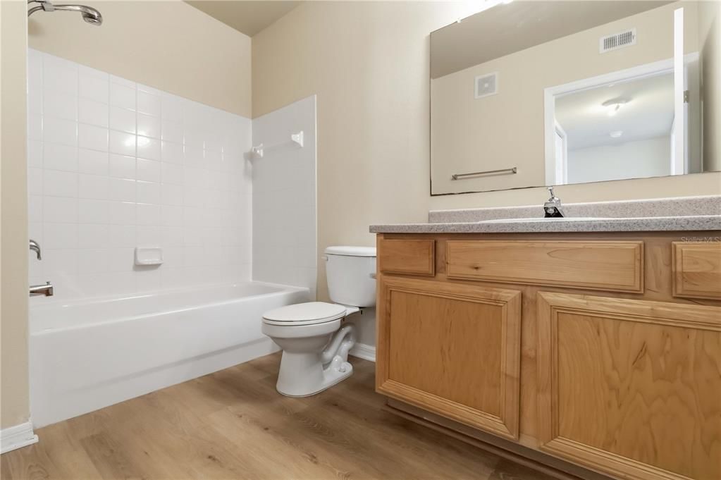 В аренду: $1,795 (2 спален, 2 ванн, 1058 Квадратных фут)