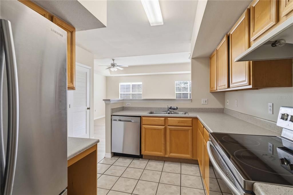 В аренду: $1,795 (2 спален, 2 ванн, 1058 Квадратных фут)