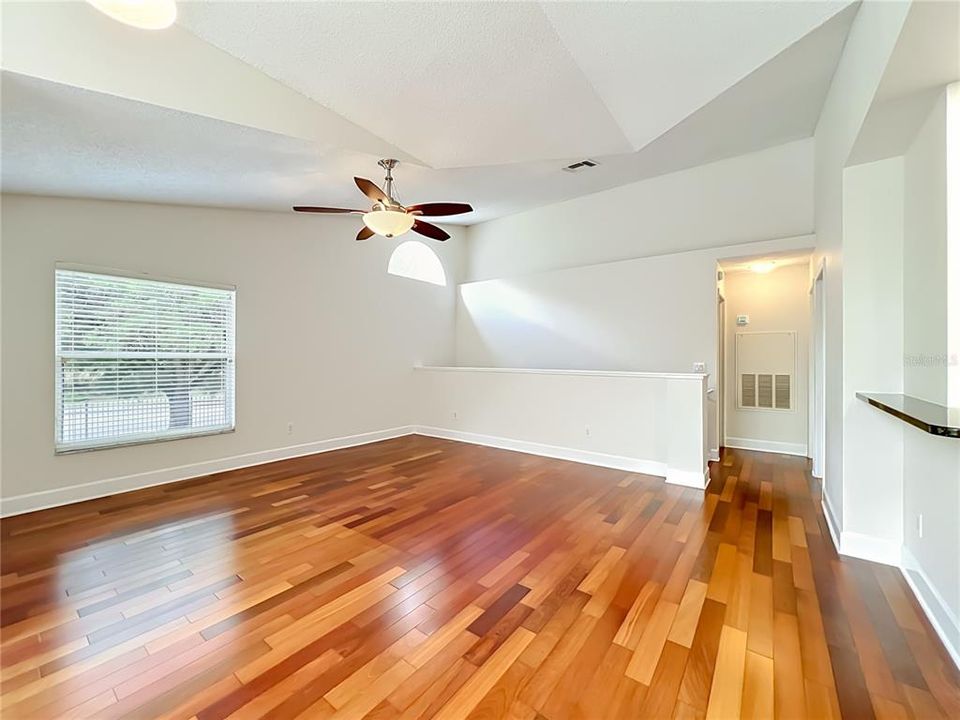En Venta: $172,000 (1 camas, 1 baños, 851 Pies cuadrados)