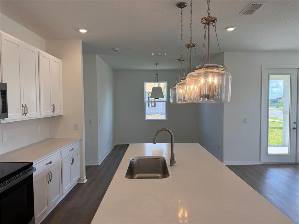 Active With Contract: $2,400 (3 beds, 2 baths, 2226 Square Feet)