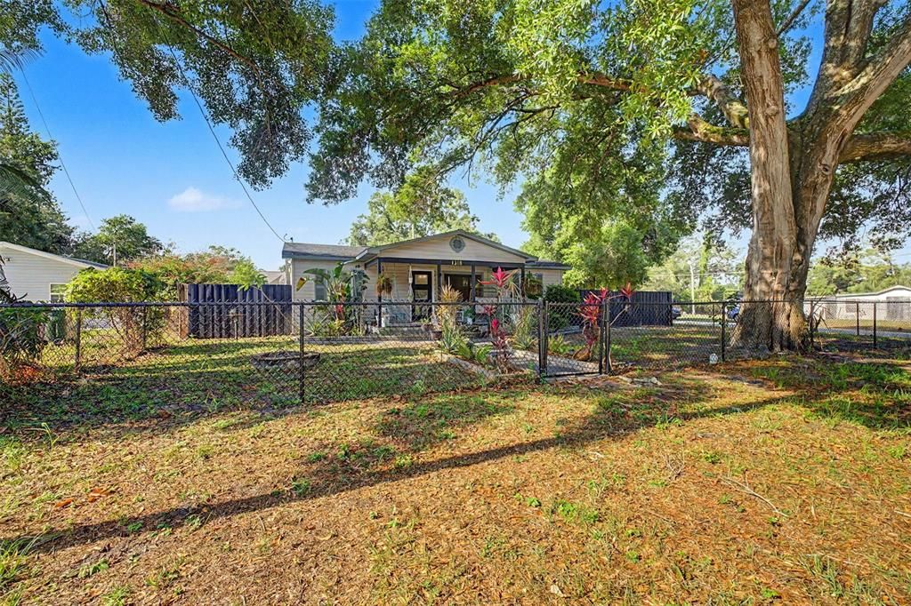 For Sale: $355,000 (3 beds, 2 baths, 1300 Square Feet)