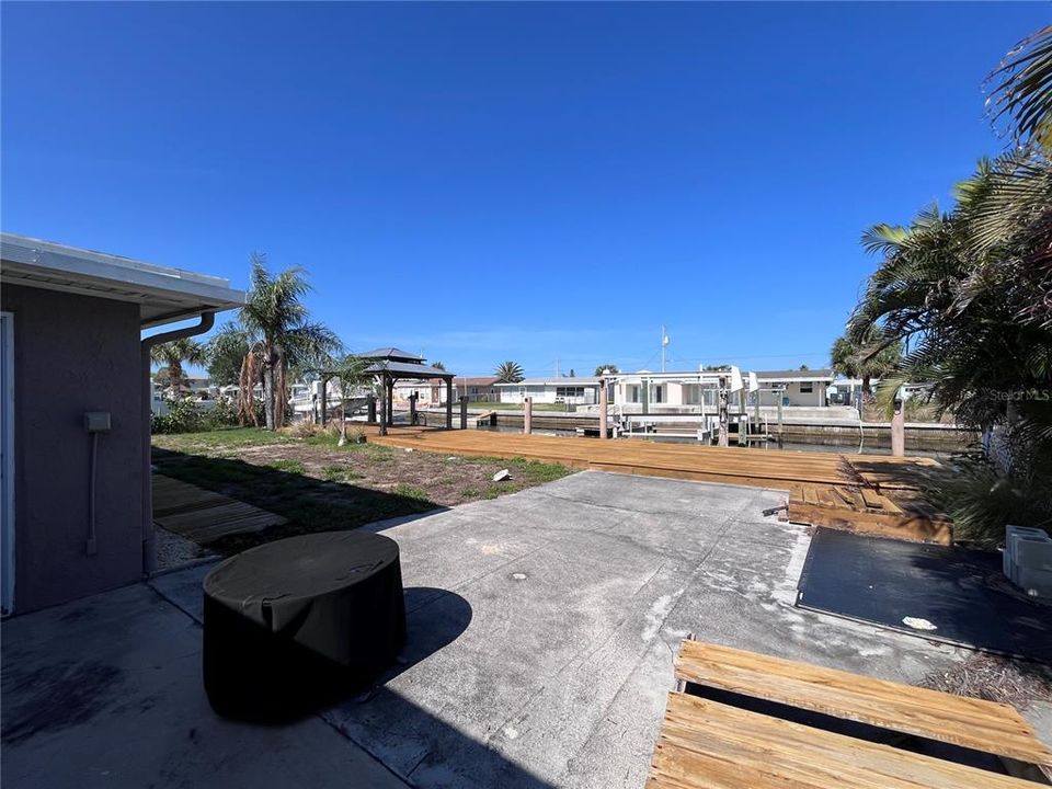 Activo con contrato: $279,000 (3 camas, 2 baños, 1652 Pies cuadrados)