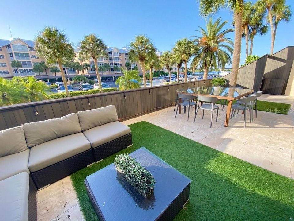 For Rent: $7,850 (2 beds, 2 baths, 1152 Square Feet)