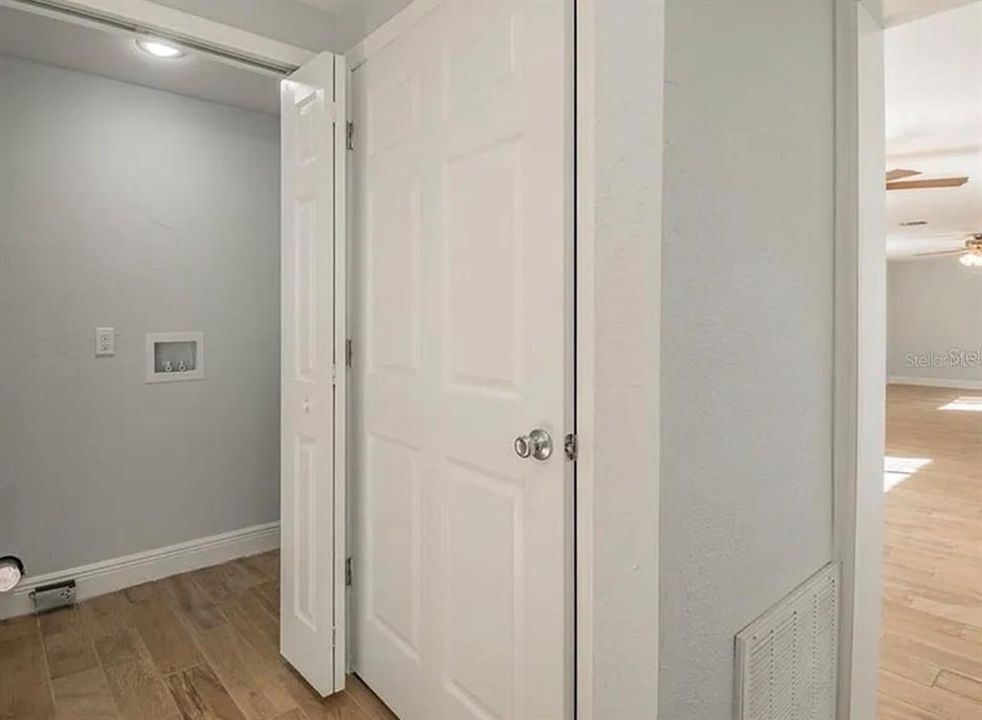 В аренду: $2,400 (3 спален, 2 ванн, 1260 Квадратных фут)
