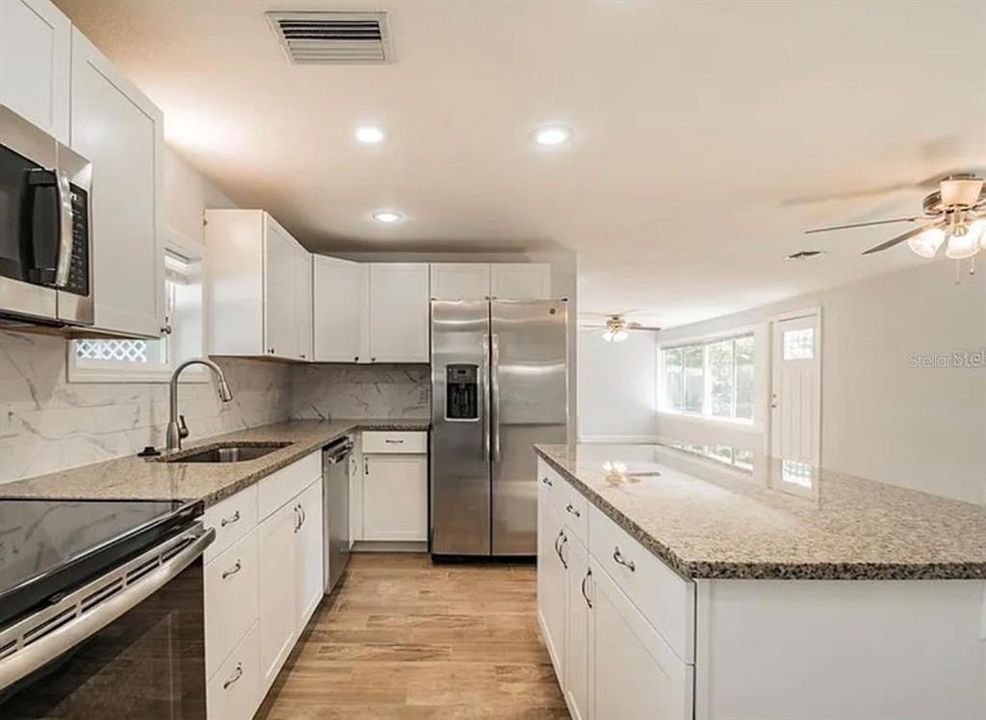 В аренду: $2,400 (3 спален, 2 ванн, 1260 Квадратных фут)