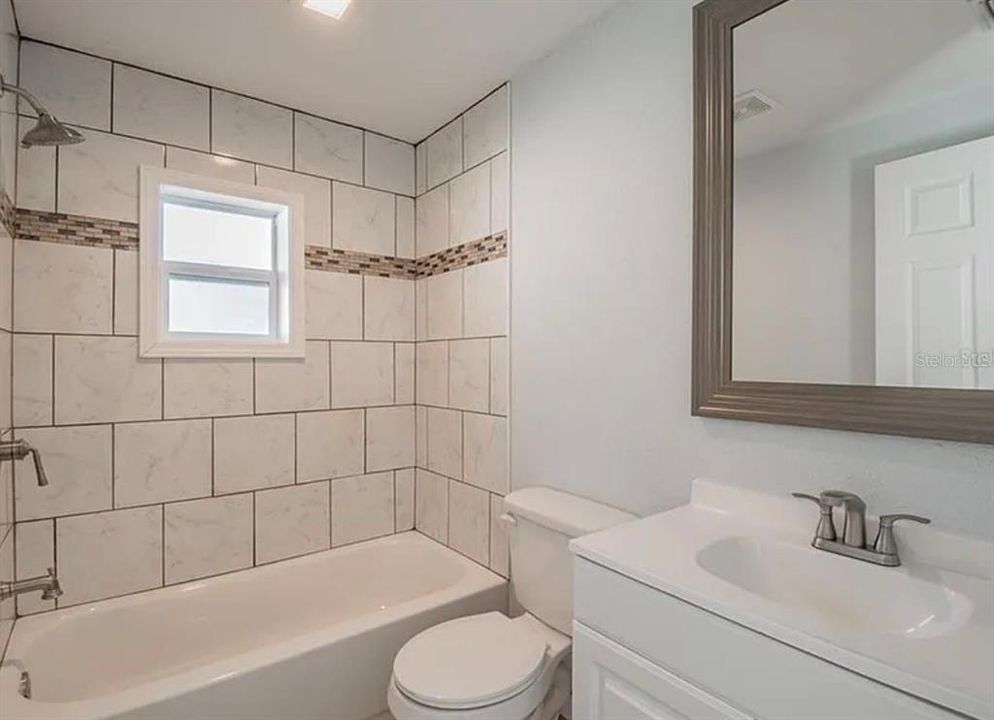 В аренду: $2,400 (3 спален, 2 ванн, 1260 Квадратных фут)