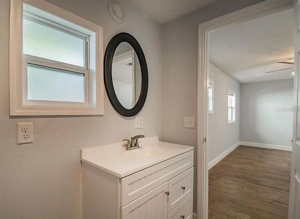 В аренду: $2,400 (3 спален, 2 ванн, 1260 Квадратных фут)