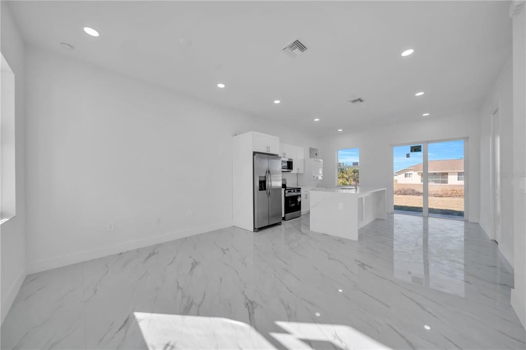 En Venta: $289,000 (3 camas, 3 baños, 0 Pies cuadrados)