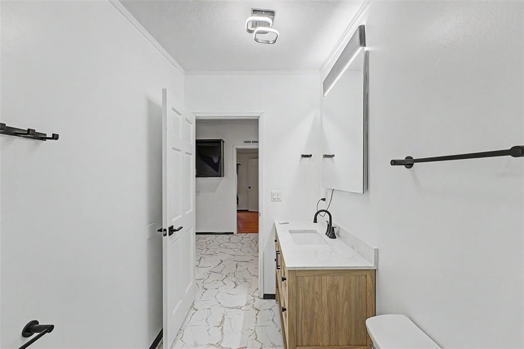 En Venta: $349,000 (4 camas, 2 baños, 2356 Pies cuadrados)