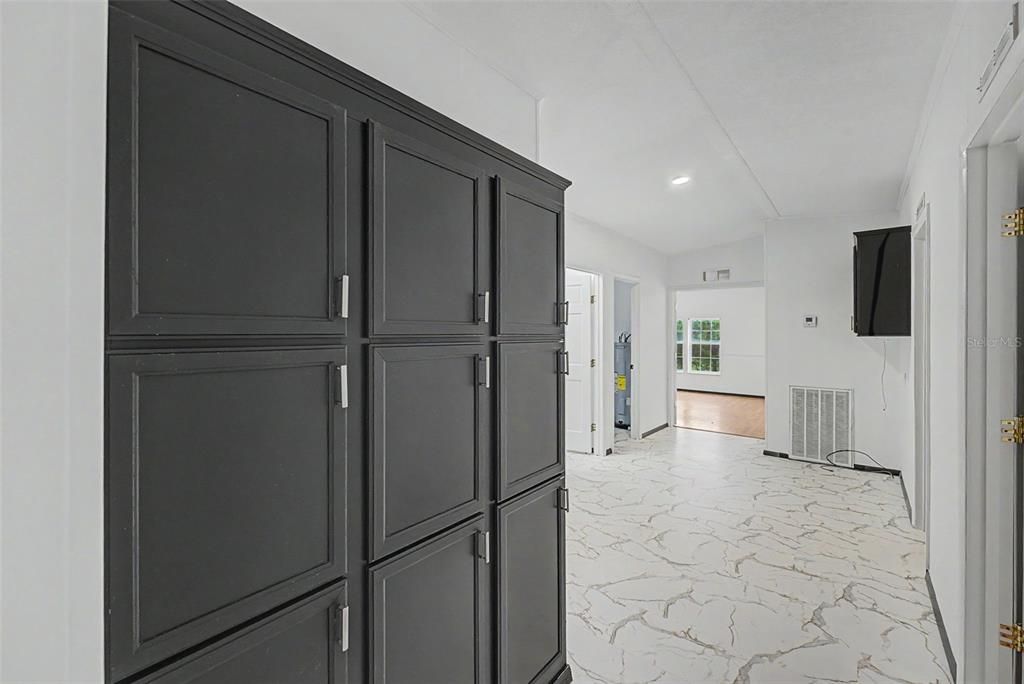 En Venta: $349,000 (4 camas, 2 baños, 2356 Pies cuadrados)