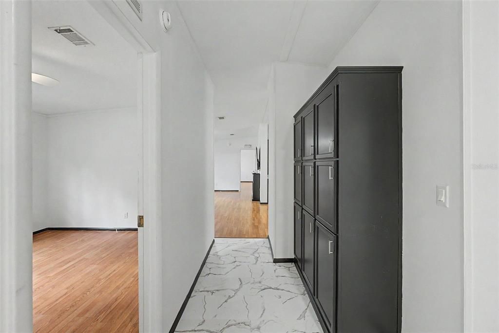 En Venta: $349,000 (4 camas, 2 baños, 2356 Pies cuadrados)