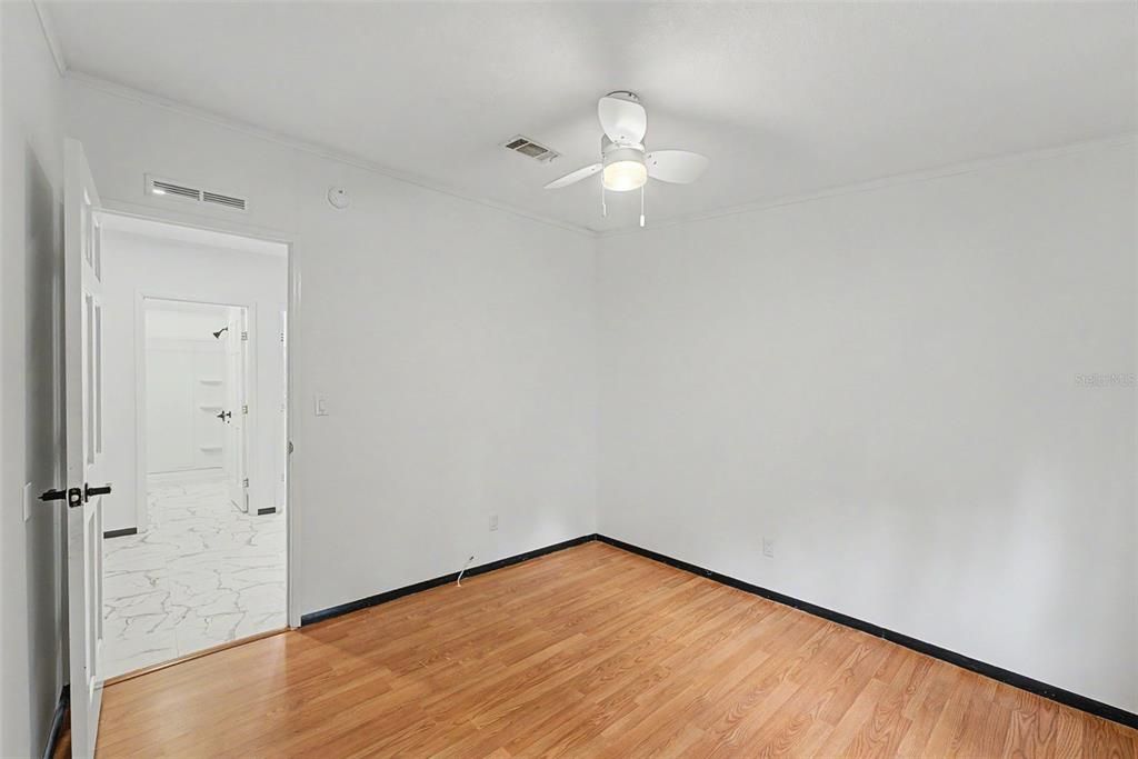 En Venta: $349,000 (4 camas, 2 baños, 2356 Pies cuadrados)