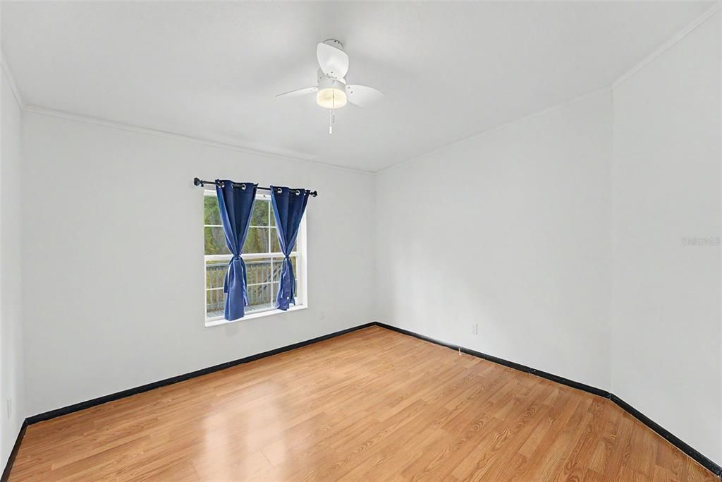 En Venta: $349,000 (4 camas, 2 baños, 2356 Pies cuadrados)