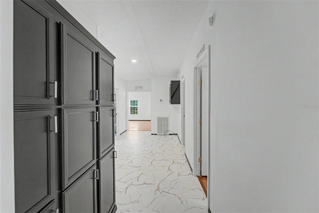 En Venta: $349,000 (4 camas, 2 baños, 2356 Pies cuadrados)