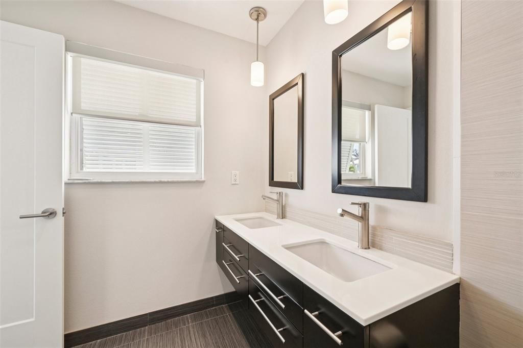 For Sale: $1,224,000 (3 beds, 2 baths, 1500 Square Feet)