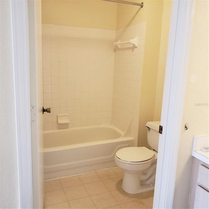 В аренду: $1,795 (2 спален, 2 ванн, 1072 Квадратных фут)