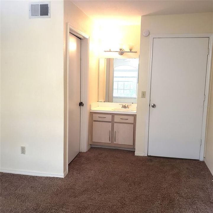 В аренду: $1,795 (2 спален, 2 ванн, 1072 Квадратных фут)