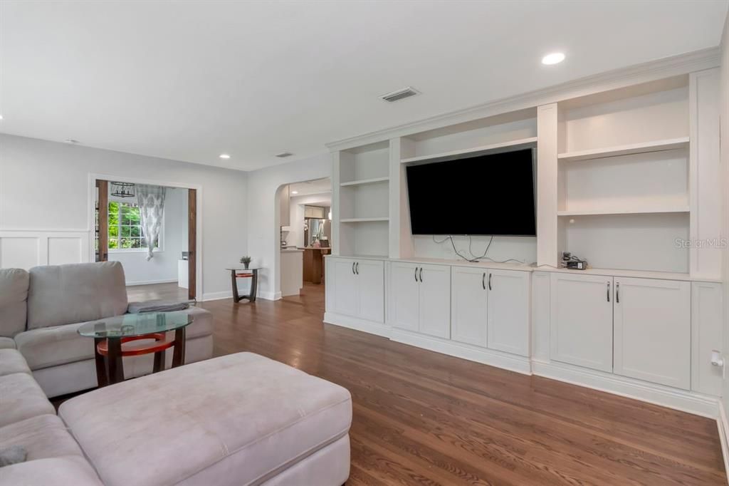 Active With Contract: $3,000 (4 beds, 3 baths, 2480 Square Feet)
