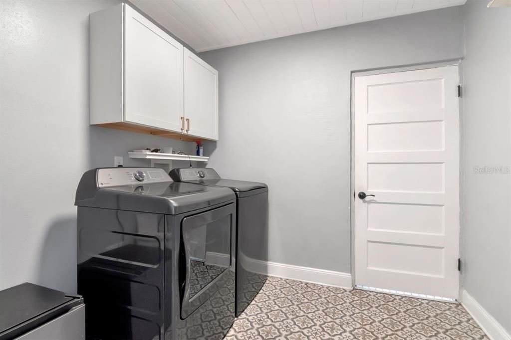 Active With Contract: $3,000 (4 beds, 3 baths, 2480 Square Feet)