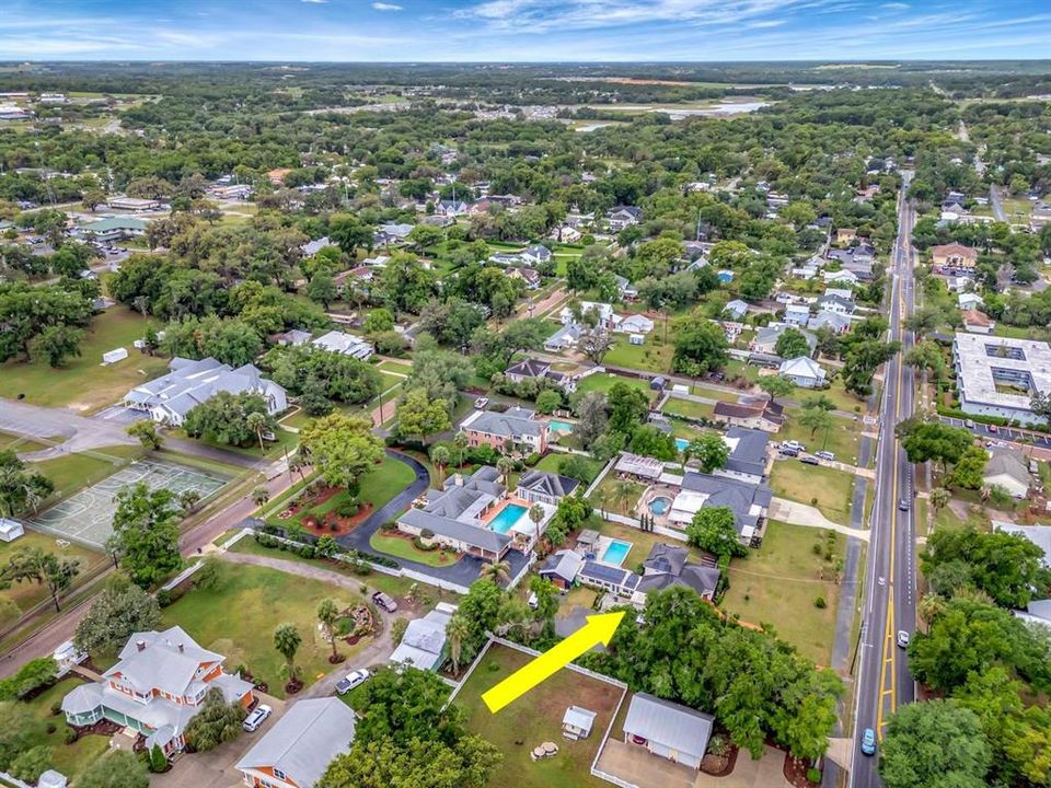 Active With Contract: $3,000 (4 beds, 3 baths, 2480 Square Feet)