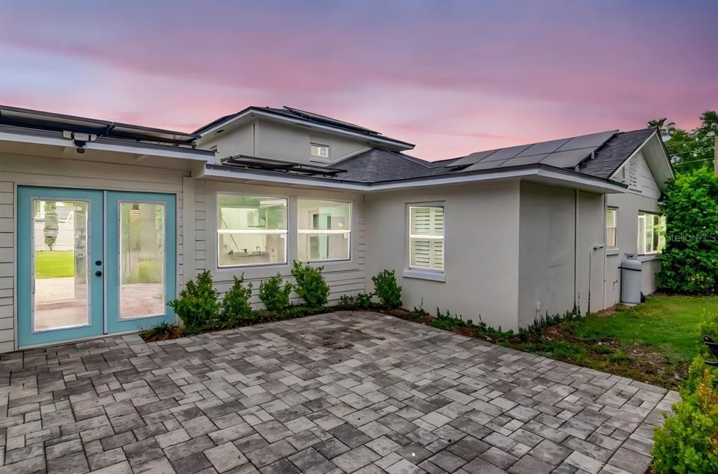 Active With Contract: $3,000 (4 beds, 3 baths, 2480 Square Feet)