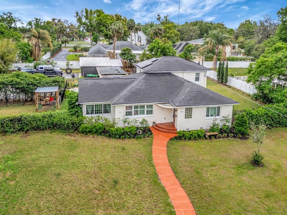 Active With Contract: $3,000 (4 beds, 3 baths, 2480 Square Feet)