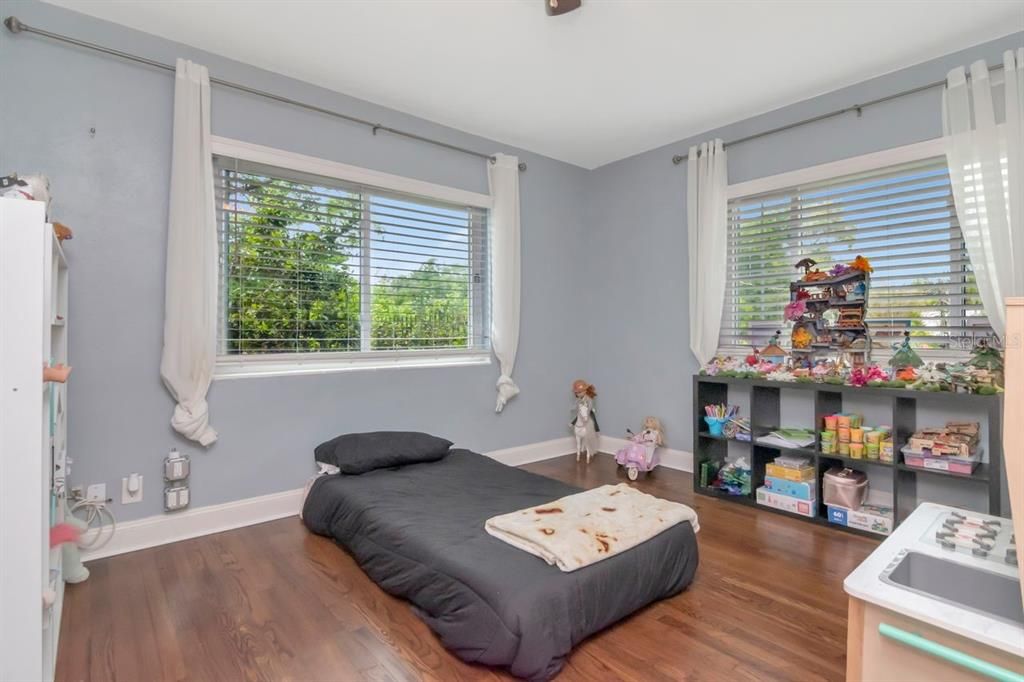 Active With Contract: $3,000 (4 beds, 3 baths, 2480 Square Feet)