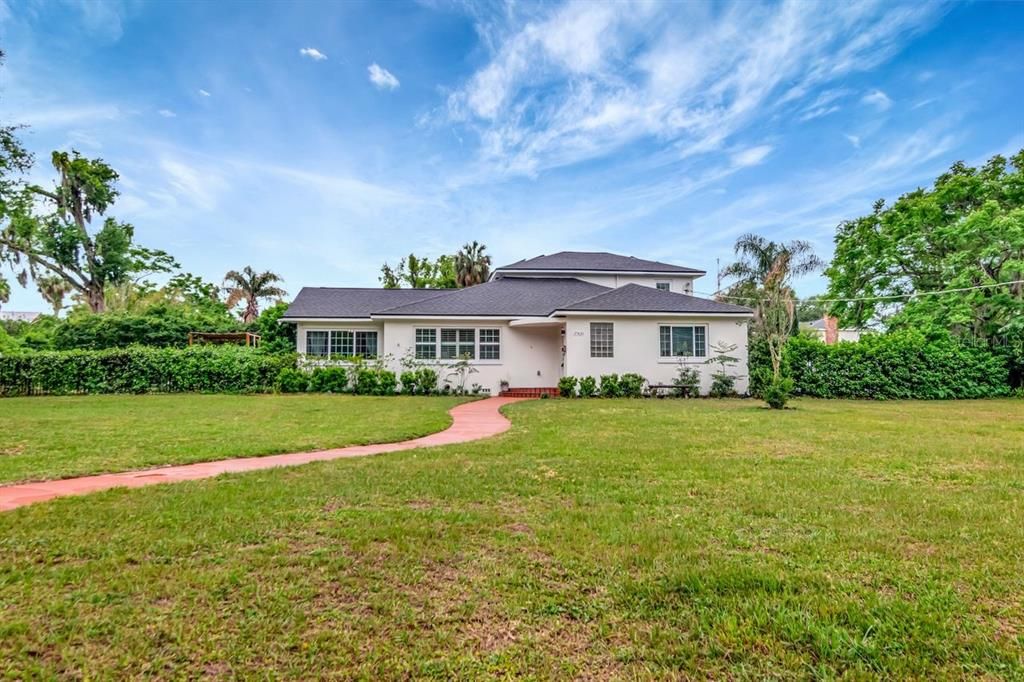 Active With Contract: $3,000 (4 beds, 3 baths, 2480 Square Feet)