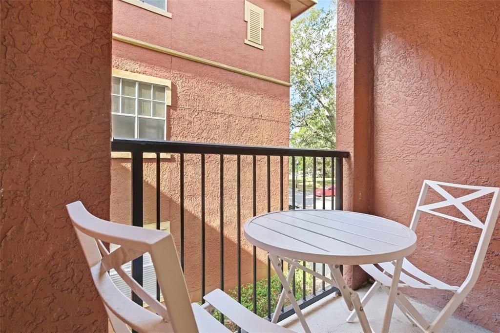For Sale: $164,900 (1 beds, 1 baths, 821 Square Feet)