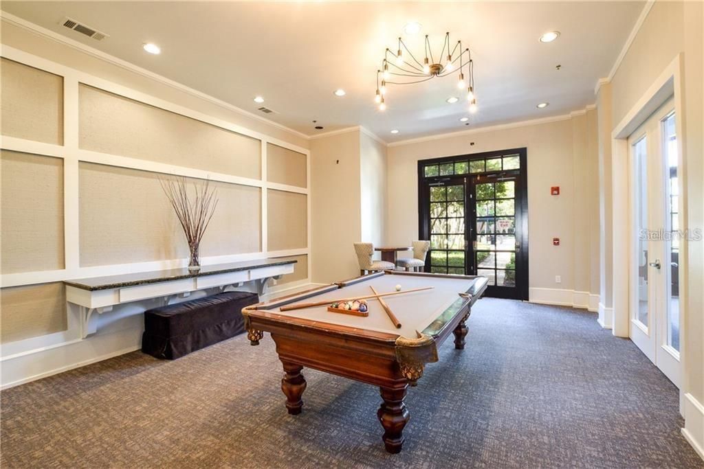 For Sale: $164,900 (1 beds, 1 baths, 821 Square Feet)