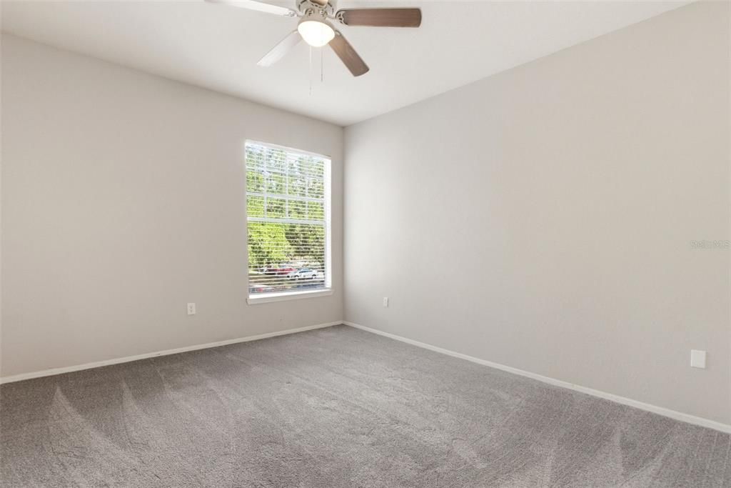 For Sale: $164,900 (1 beds, 1 baths, 821 Square Feet)