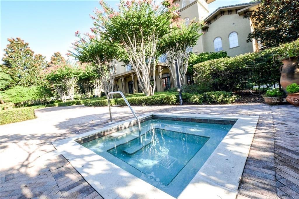For Sale: $164,900 (1 beds, 1 baths, 821 Square Feet)