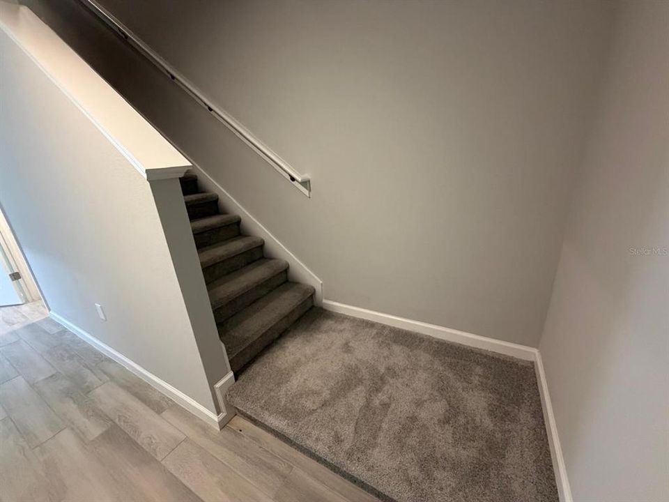 Activo con contrato: $2,550 (3 camas, 2 baños, 1569 Pies cuadrados)