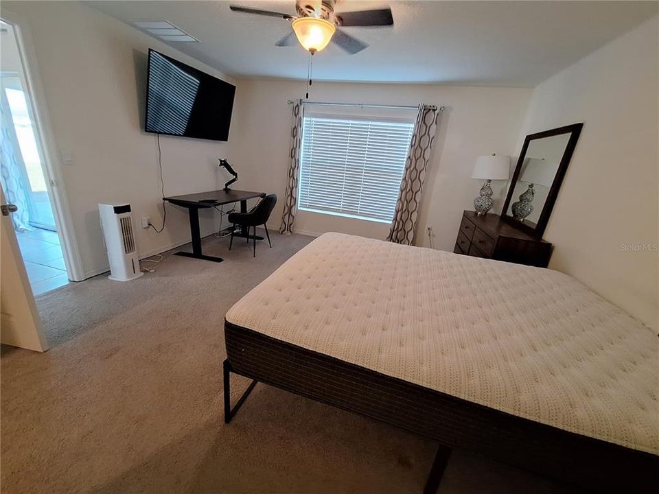 For Rent: $1,995 (3 beds, 2 baths, 1504 Square Feet)