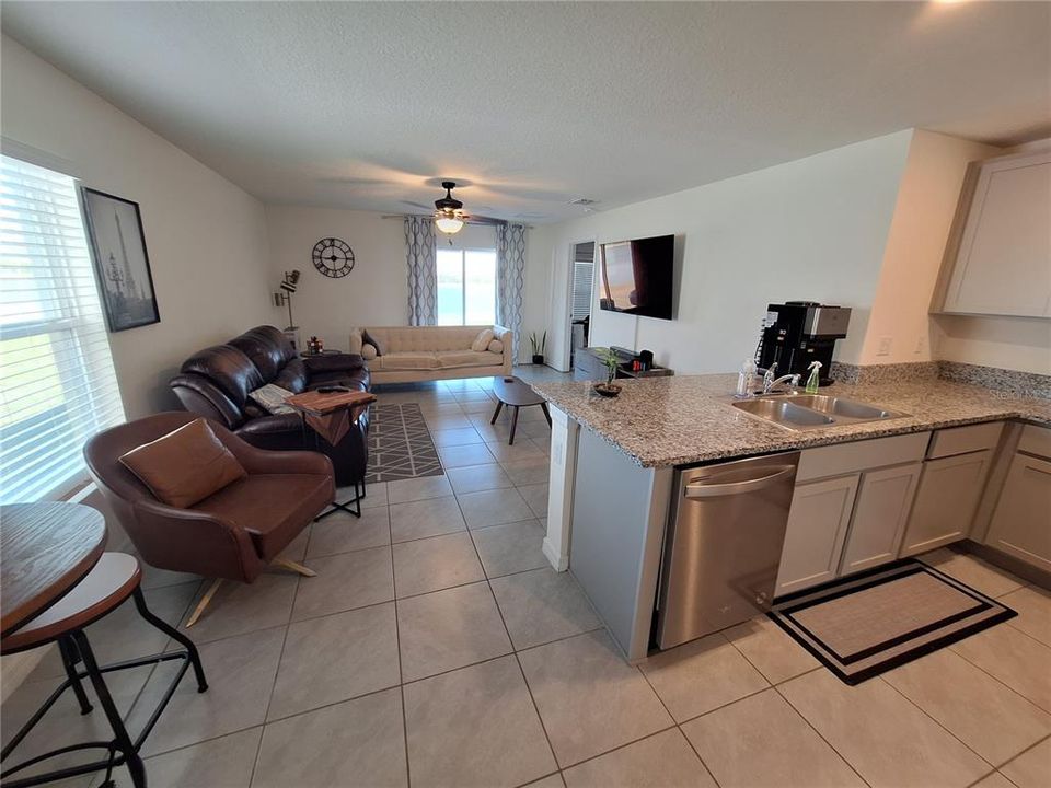 For Rent: $1,995 (3 beds, 2 baths, 1504 Square Feet)