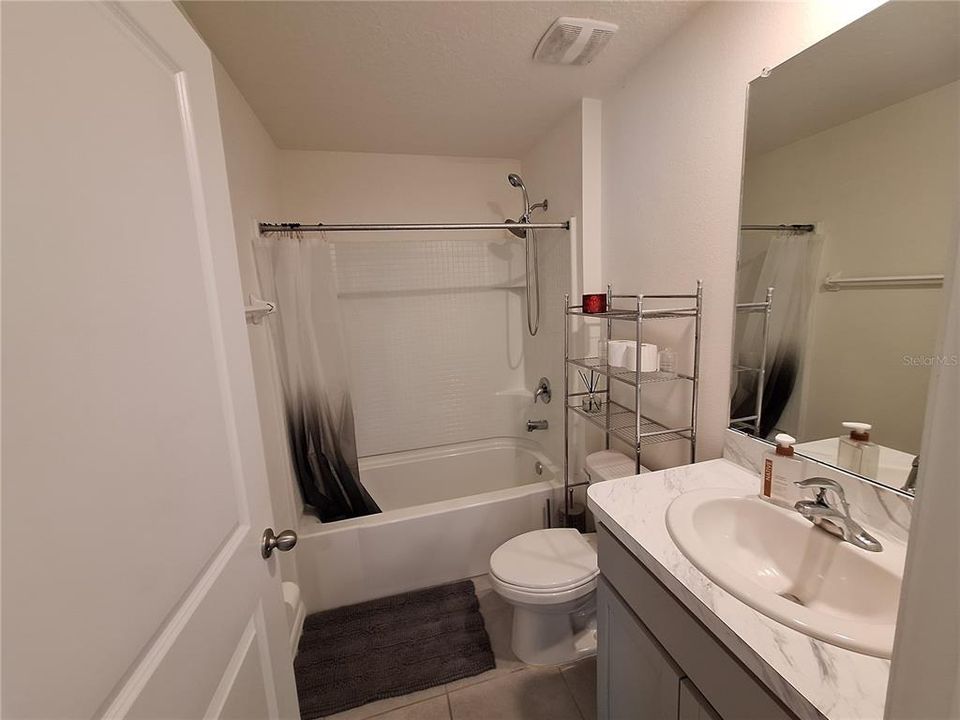 For Rent: $1,995 (3 beds, 2 baths, 1504 Square Feet)