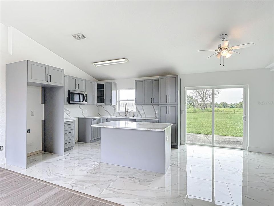 For Sale: $355,000 (3 beds, 2 baths, 1446 Square Feet)