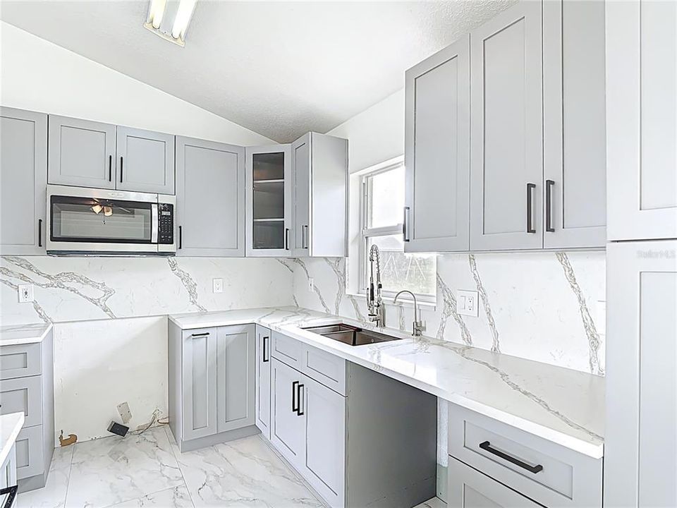 For Sale: $355,000 (3 beds, 2 baths, 1446 Square Feet)