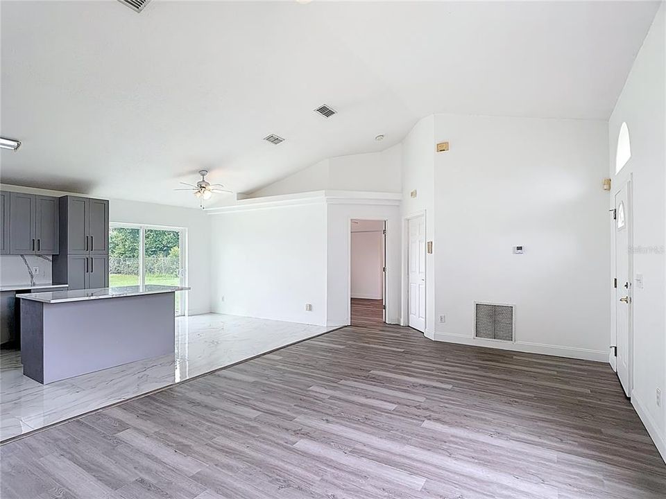 For Sale: $355,000 (3 beds, 2 baths, 1446 Square Feet)