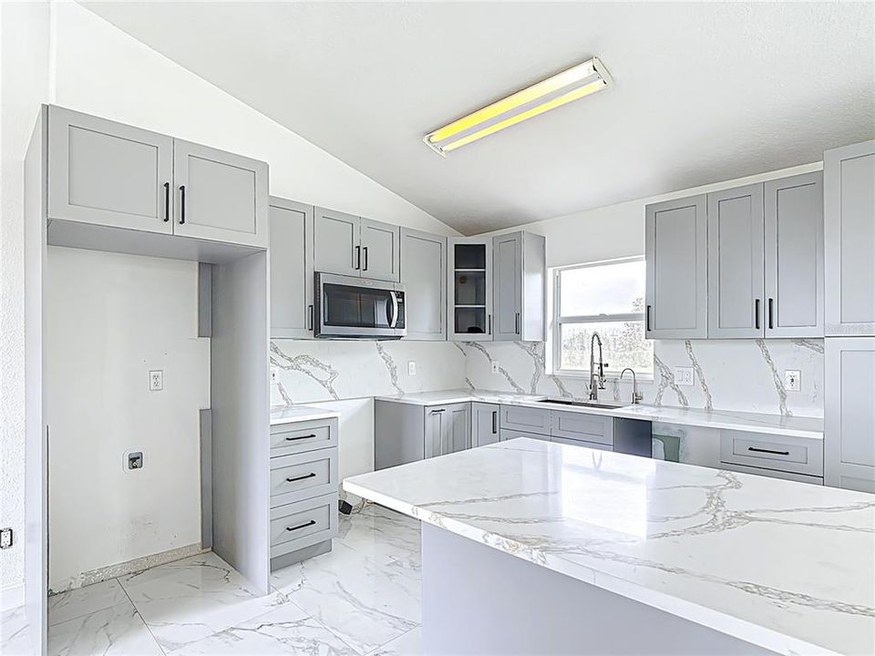 For Sale: $355,000 (3 beds, 2 baths, 1446 Square Feet)