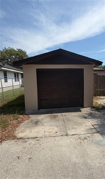 For Rent: $1,095 (1 beds, 1 baths, 550 Square Feet)