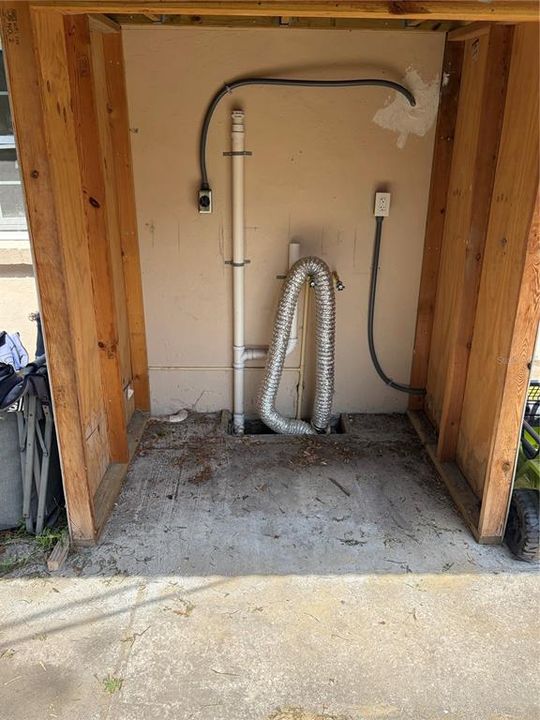 For Rent: $1,095 (1 beds, 1 baths, 550 Square Feet)