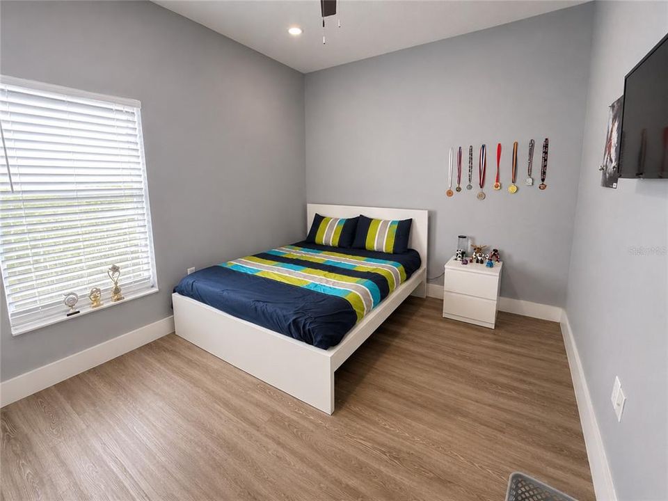 En Venta: $440,000 (4 camas, 2 baños, 1923 Pies cuadrados)