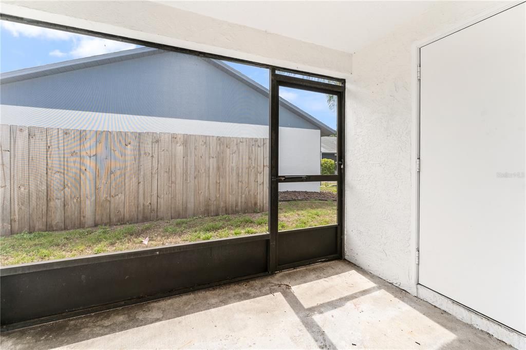 For Sale: $260,000 (2 beds, 2 baths, 1296 Square Feet)