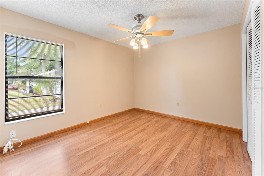For Sale: $260,000 (2 beds, 2 baths, 1296 Square Feet)